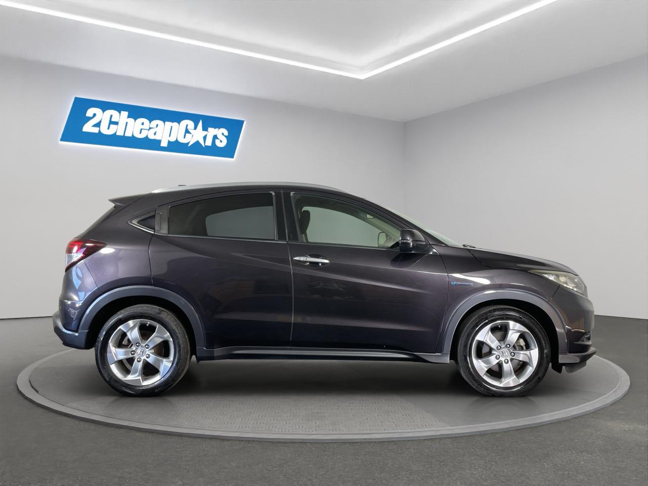 2013 Honda Vezel HYBIRID X RV/SUV REVERSING CAMERA + AUTO LIGHTS + PUSH START