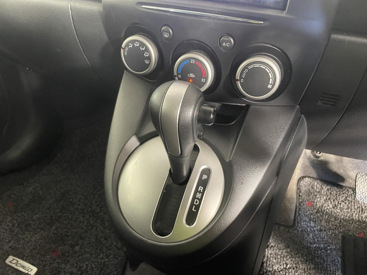 2013 Mazda Demio 2 SkyActive Hatchback LOW KM + GREAT SPACE + GREAT FUEL EFFICIENCY