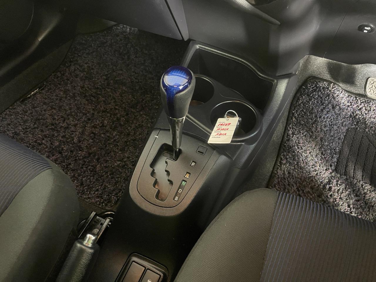 2015 Toyota Aqua Facelift Model S Hatchback REVERSING CAMERA + AUTO LIGHTS + PUSH BUTTON START