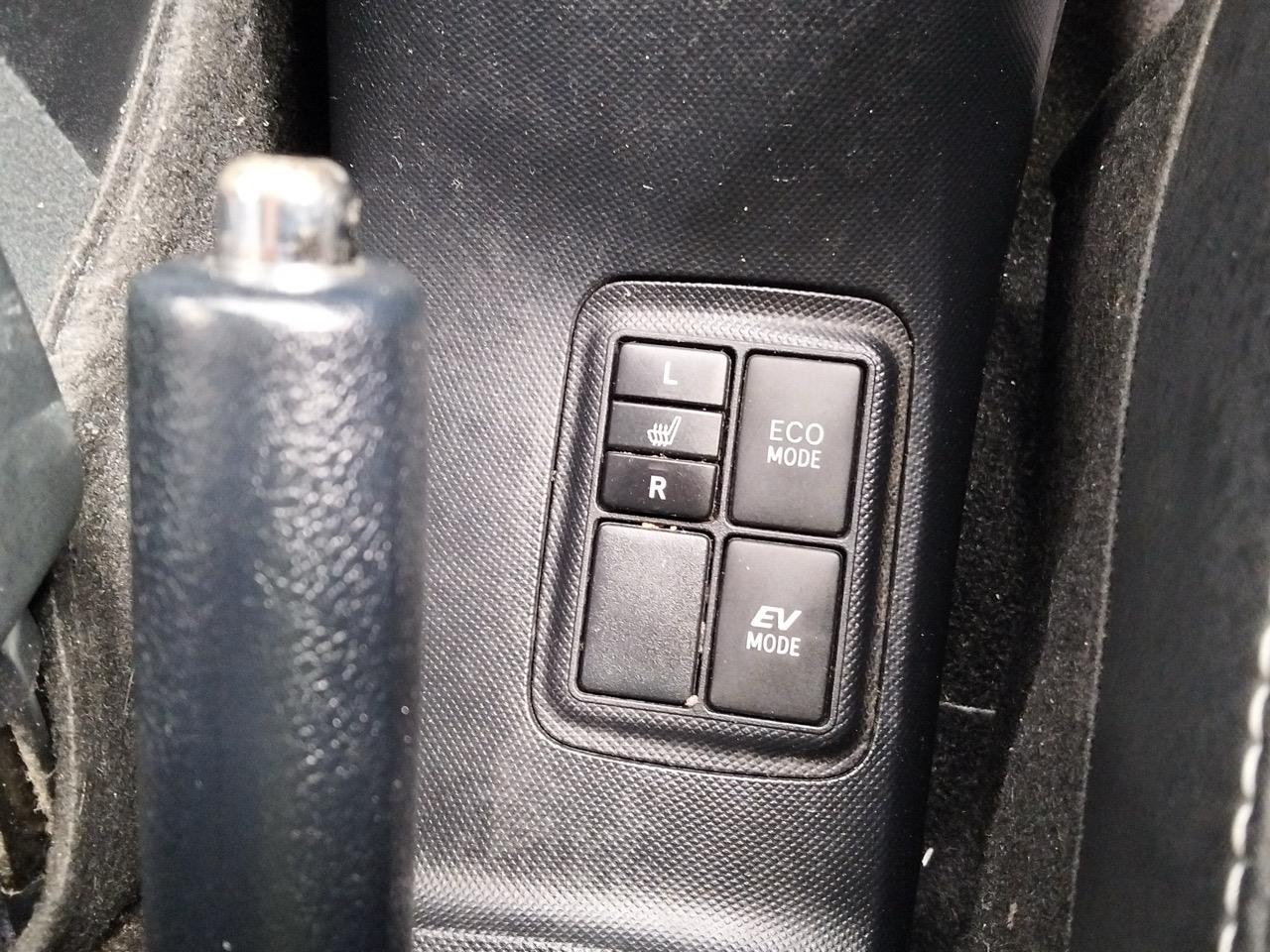 2013 Toyota Aqua S Hatchback HEATED SEATS + PUSH BUTTON START + AUTO LIGHTS