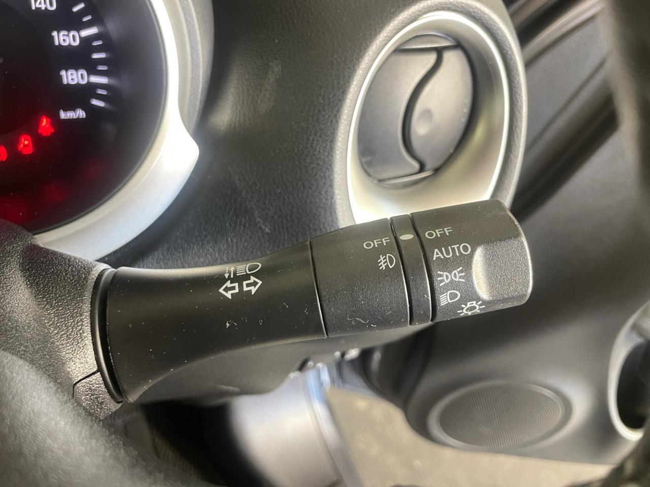 2014 Nissan Juke 15 RX RV/SUV REVERSING CAMERA + AUTO LIGHTS + PUSH BUTTON START