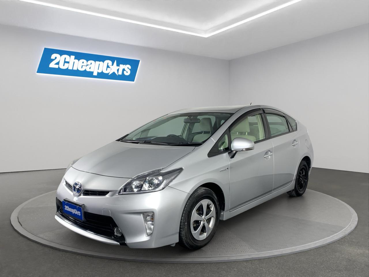 2014 Toyota Prius Hybrid Hatchback