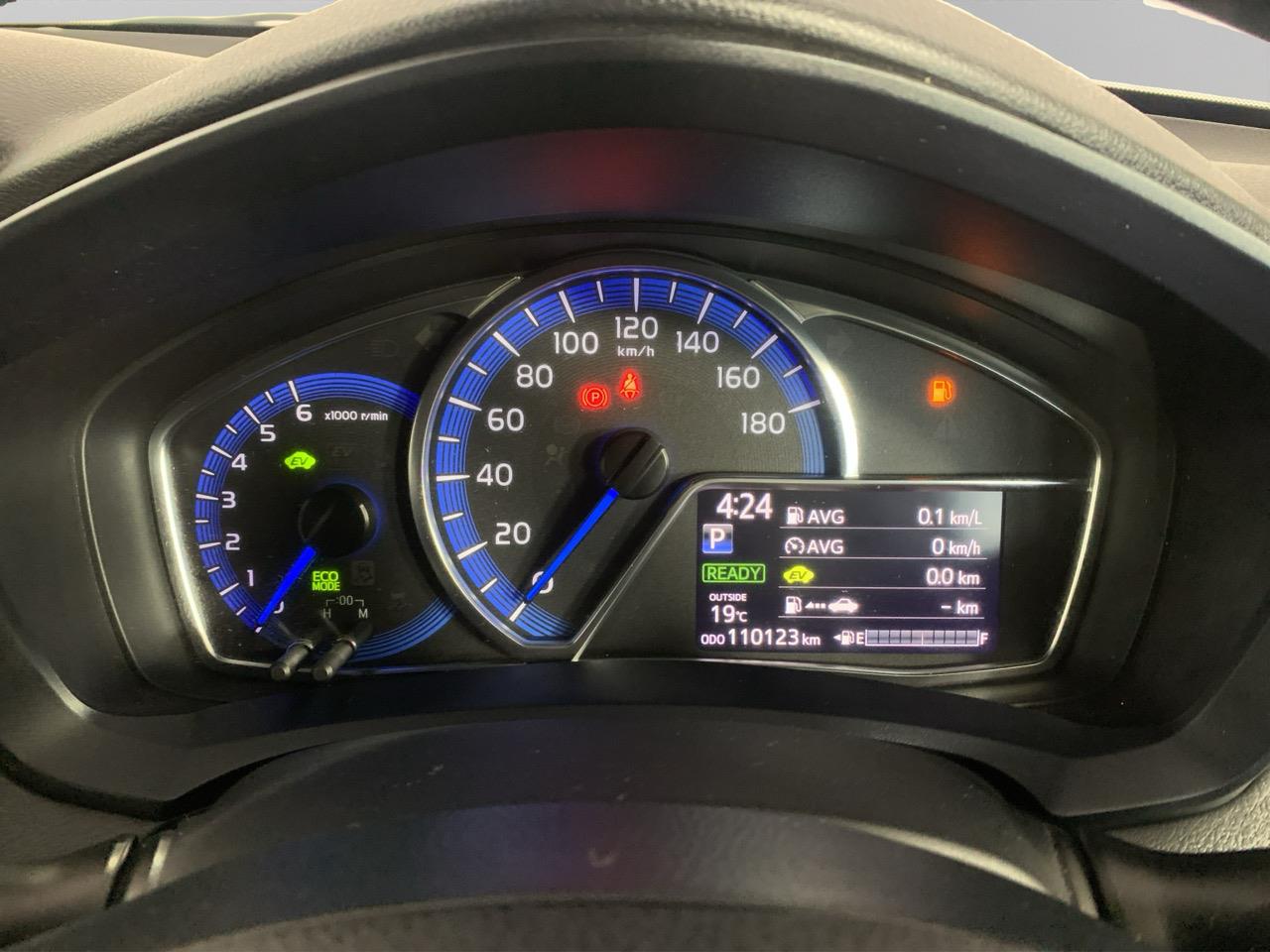 2014 Toyota Corolla Fielder Hybrid Station Wagon HEATED SEATS + PUSH START + GREAT SPACE