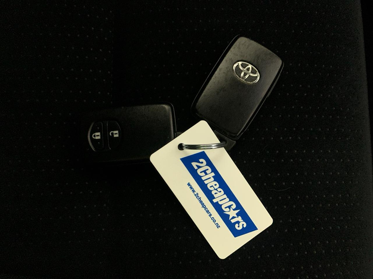 2014 Toyota Corolla Fielder Hybrid Station Wagon HEATED SEATS + PUSH START + GREAT SPACE