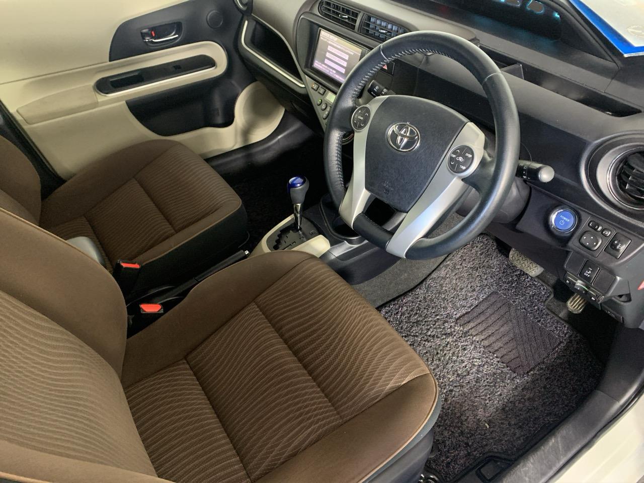 2014 Toyota Aqua G Hatchback PUSH BUTTON START + AUTO LIGHTS + REVERSING CAMERA