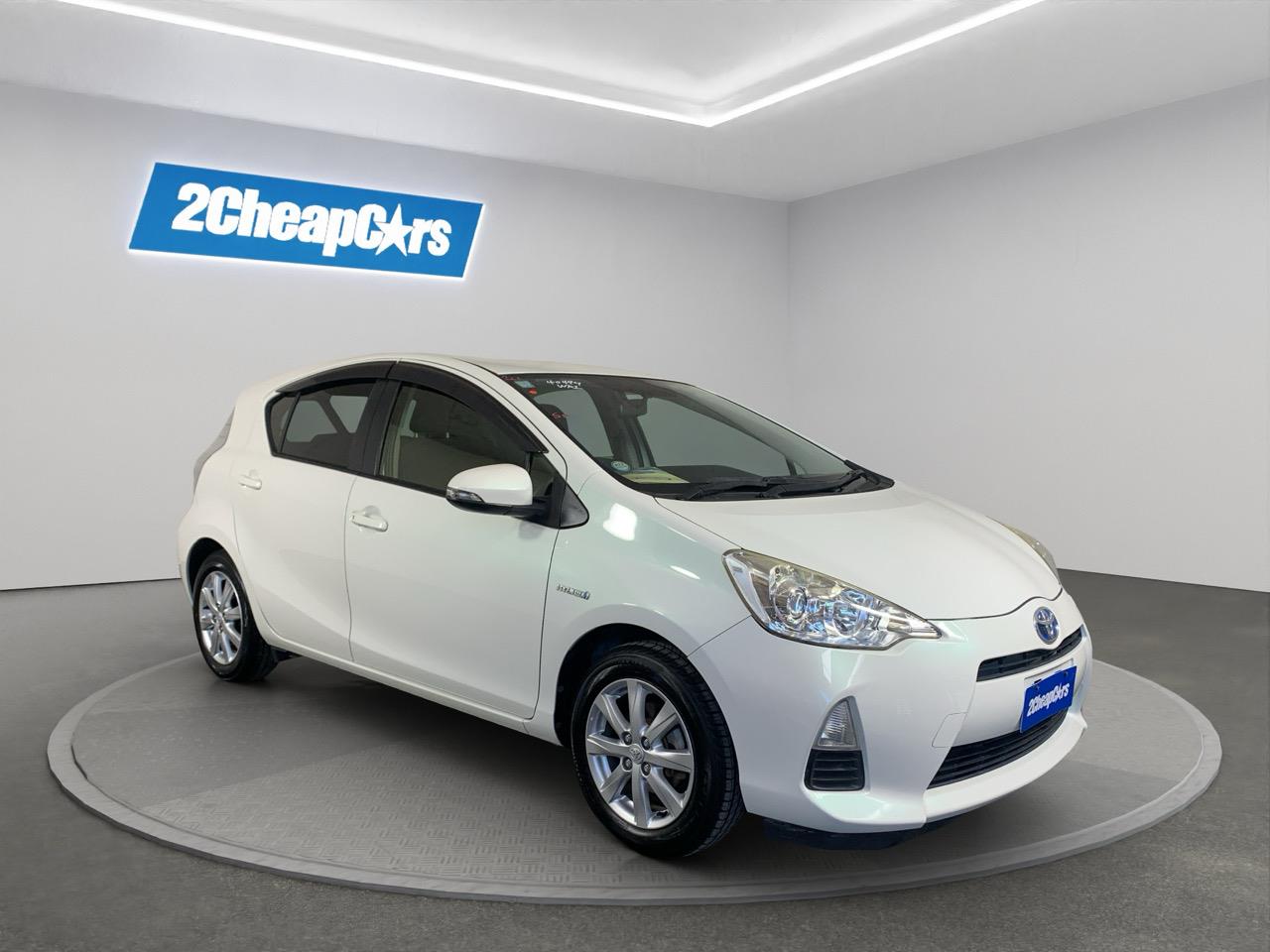 2014 Toyota Aqua G Hatchback PUSH BUTTON START + AUTO LIGHTS + REVERSING CAMERA