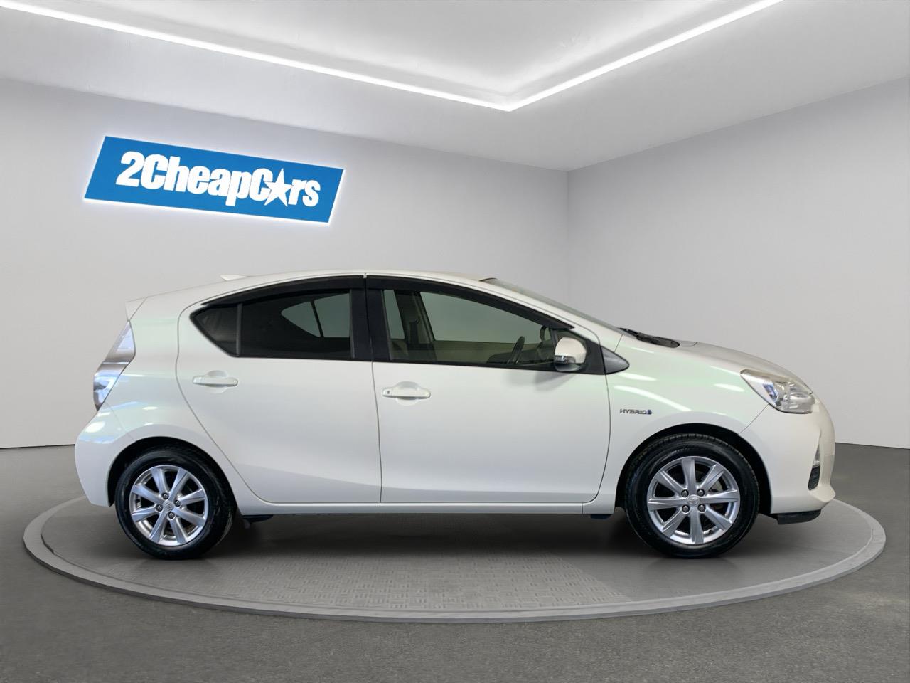 2014 Toyota Aqua G Hatchback PUSH BUTTON START + AUTO LIGHTS + REVERSING CAMERA