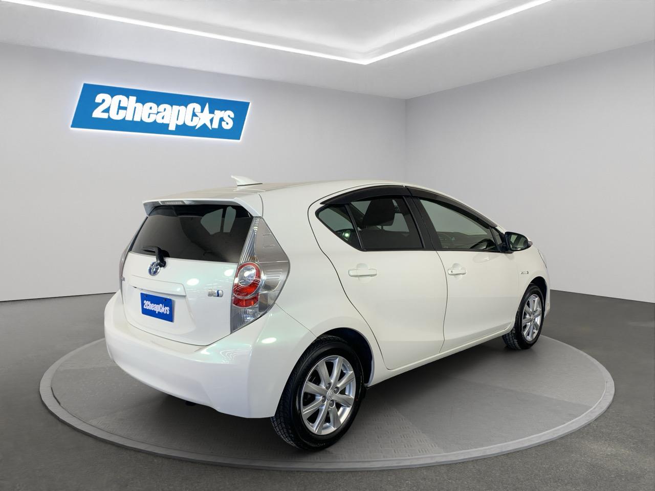 2014 Toyota Aqua G Hatchback PUSH BUTTON START + AUTO LIGHTS + REVERSING CAMERA