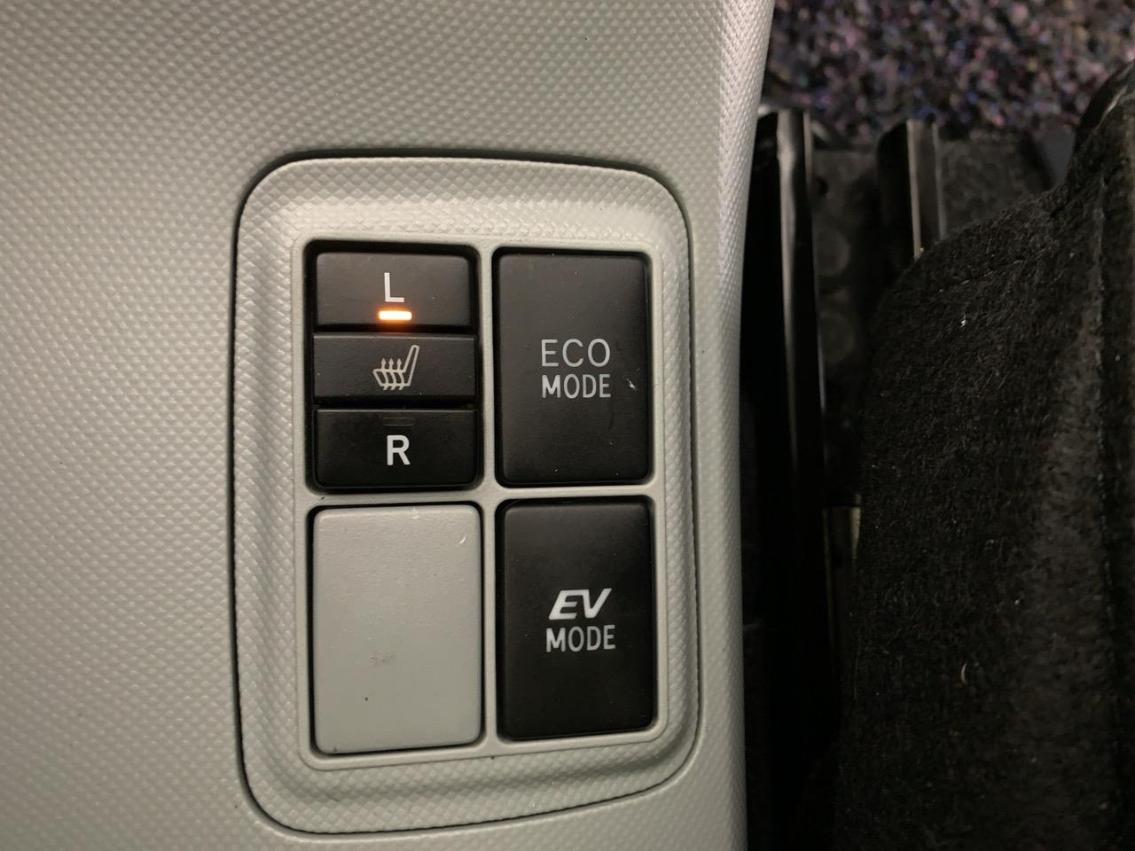 2012 Toyota Aqua S Hatchback HEATED SEATS + AUTO LIGHTS + PUSH BUTTON START