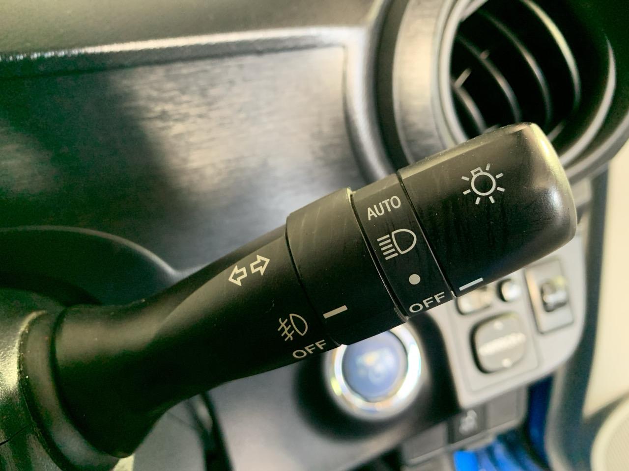 2013 Toyota Aqua S AERO Hatchback REVERSING CAMERA + PUSH BUTTON START + AUTO LIGHTS