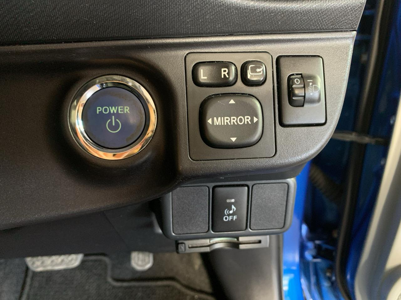 2013 Toyota Aqua S AERO Hatchback REVERSING CAMERA + PUSH BUTTON START + AUTO LIGHTS