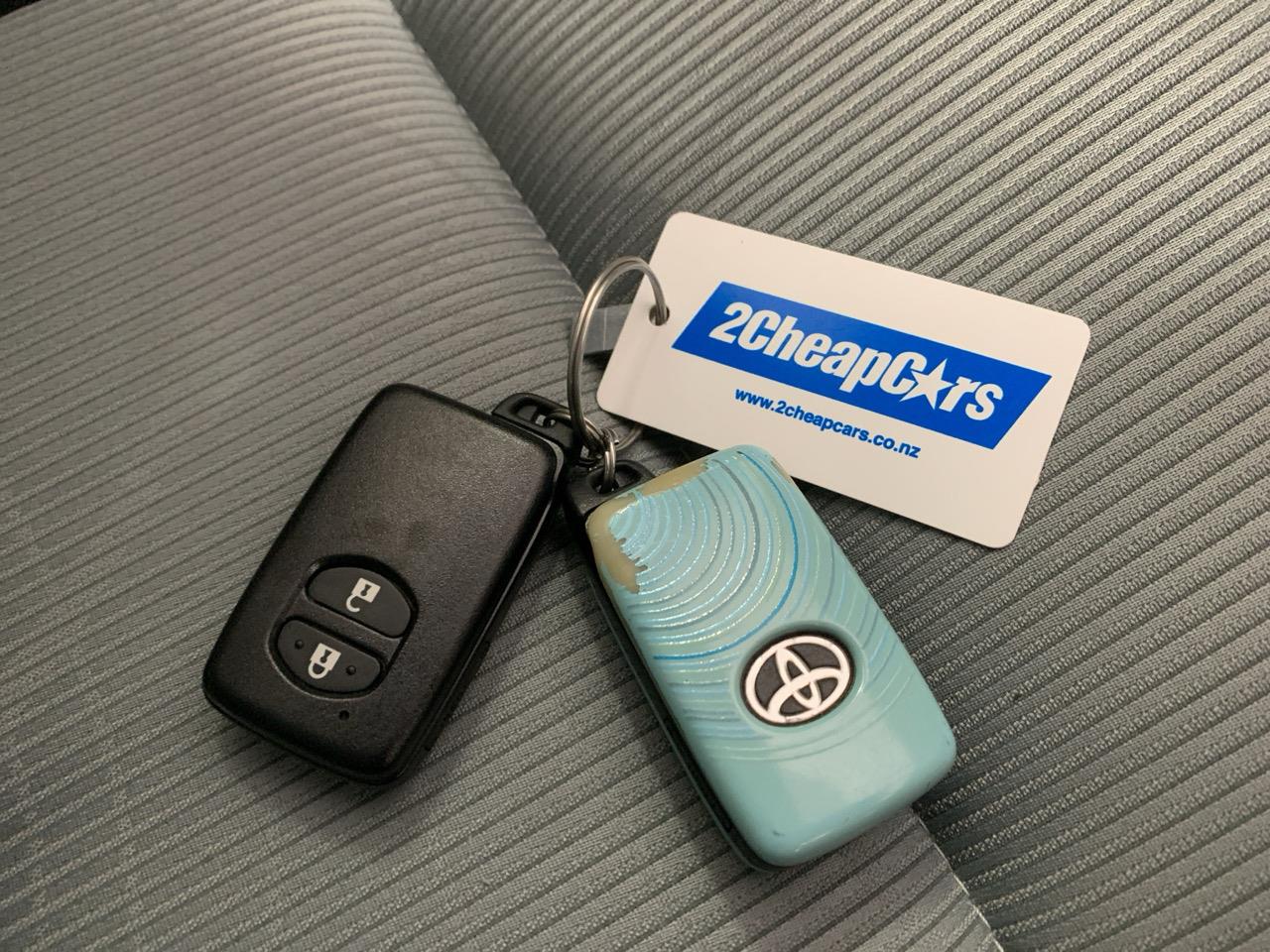 2013 Toyota Aqua S AERO Hatchback REVERSING CAMERA + PUSH BUTTON START + AUTO LIGHTS