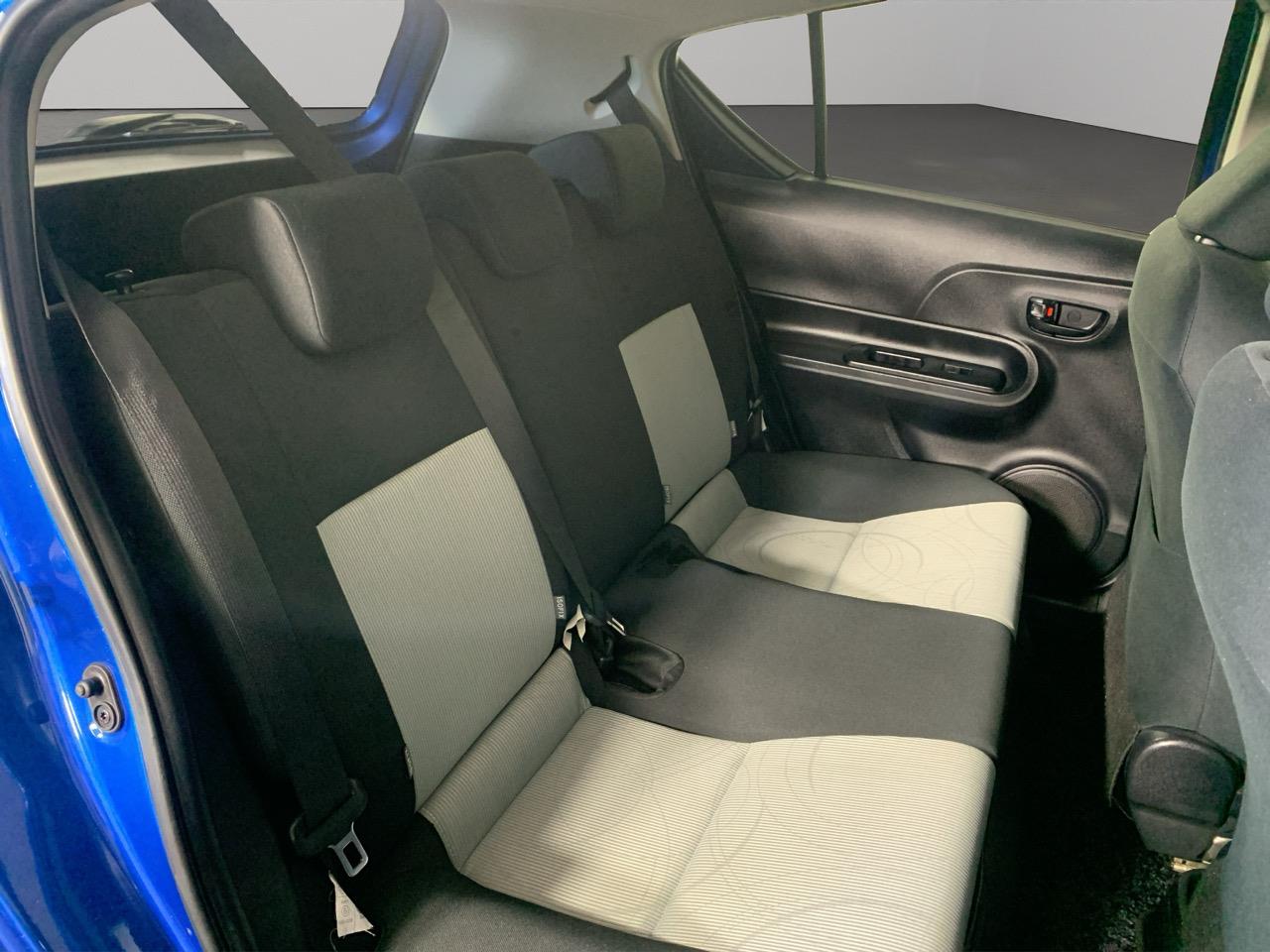 2014 Toyota Aqua S Hatchback PUSH BUTTON START + REVERSING CAMERA + AUTO LIGHTS