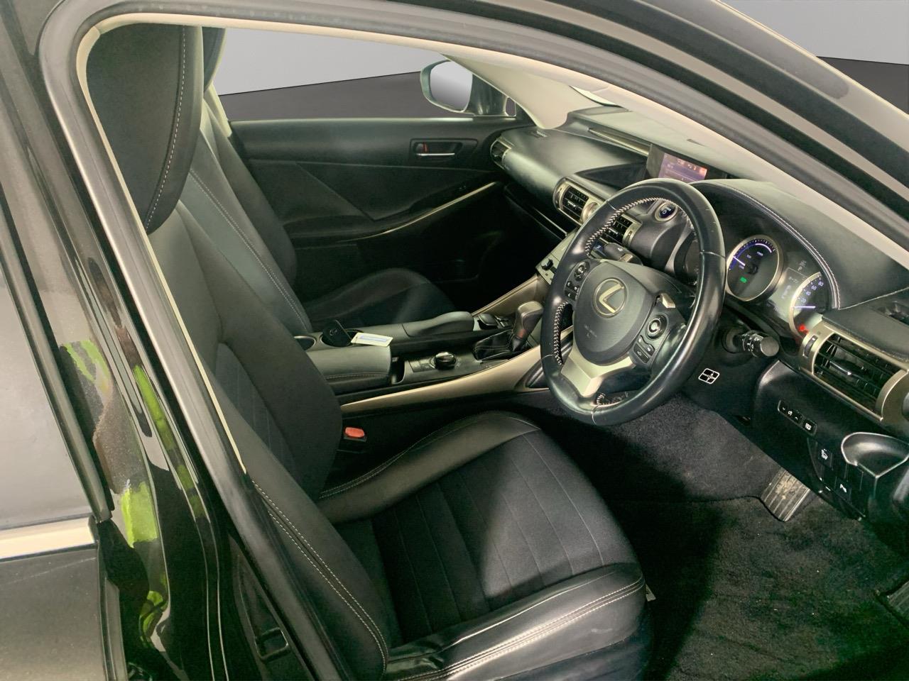 2013 Lexus IS 300H  Sedan HEATED SEATS + PUSH START + PADDLE SHIFT