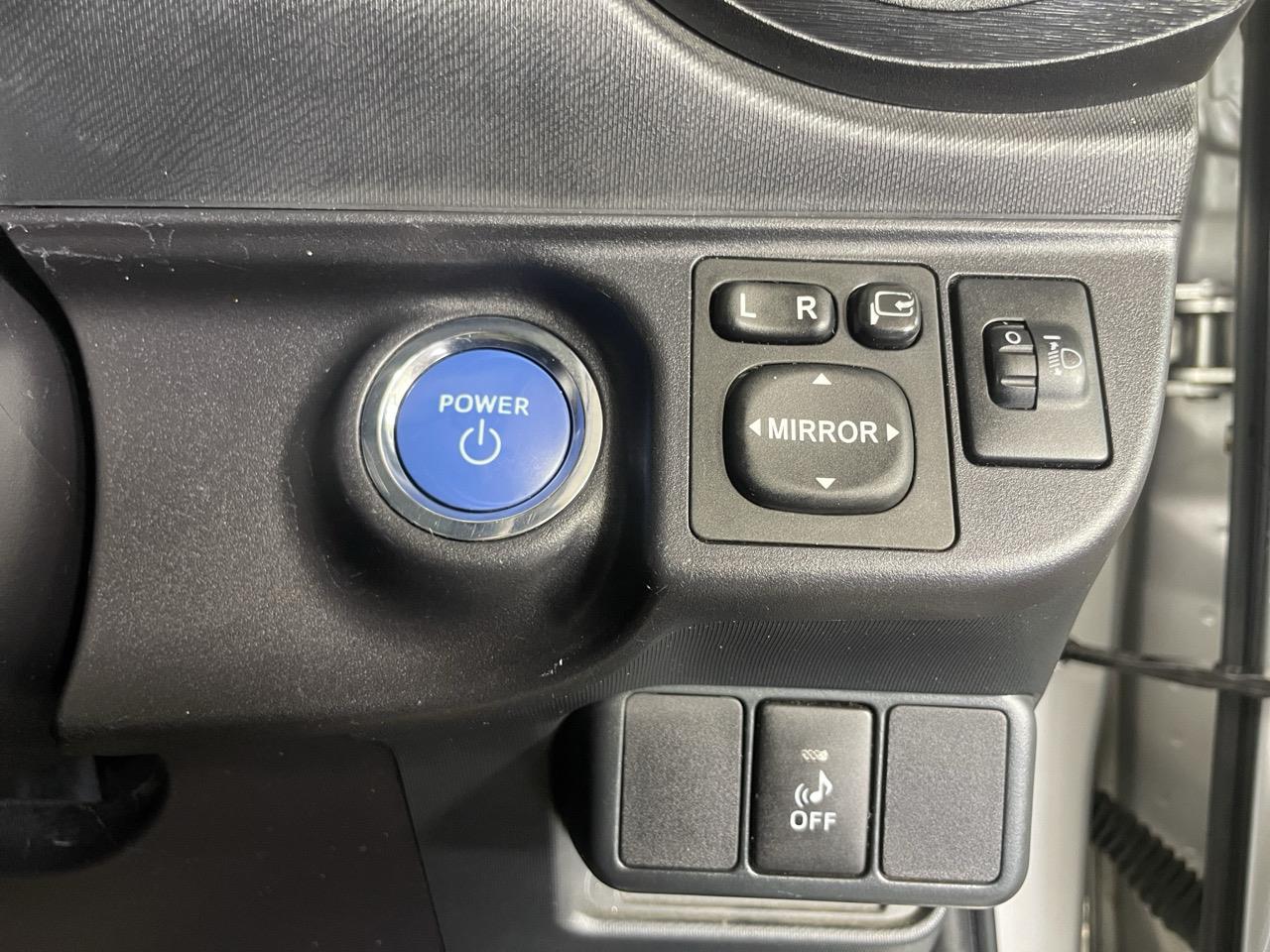 2012 Toyota Aqua S Hatchback REVERSING CAMERA + AUTO LIGHTS + PUSH START