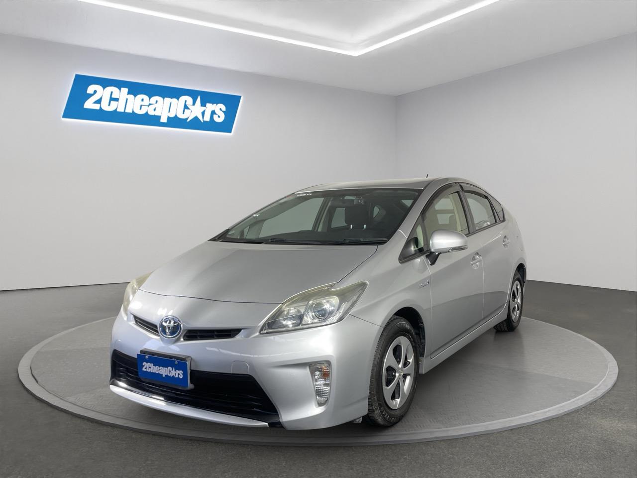 2014 Toyota Prius S Hatchback