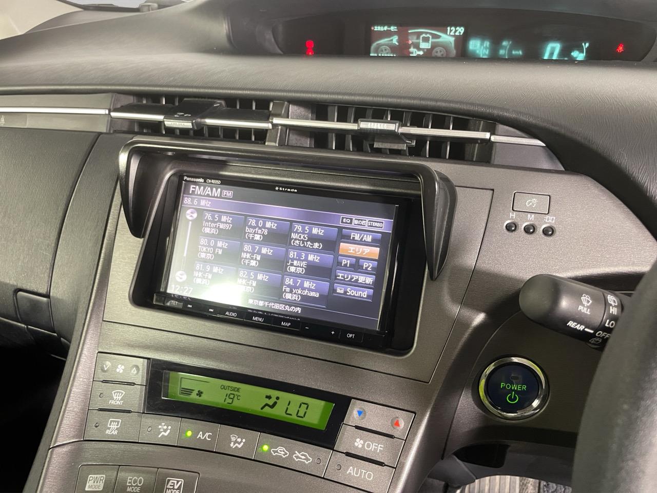 2014 Toyota Prius S Hatchback AUTO LIGHTS + PUSH START