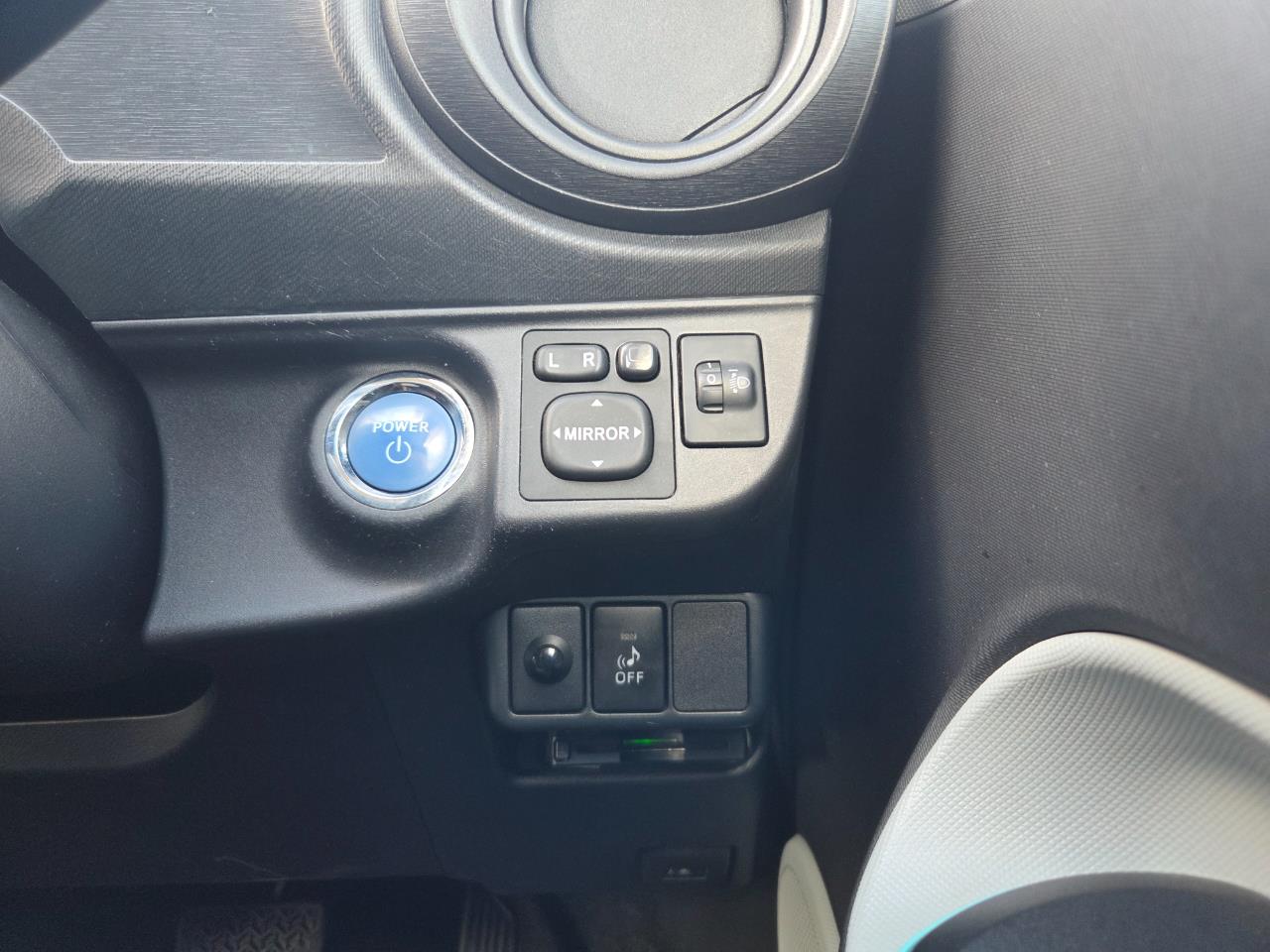 2012 Toyota Aqua S Hatchback SMART KEY + PUSH START