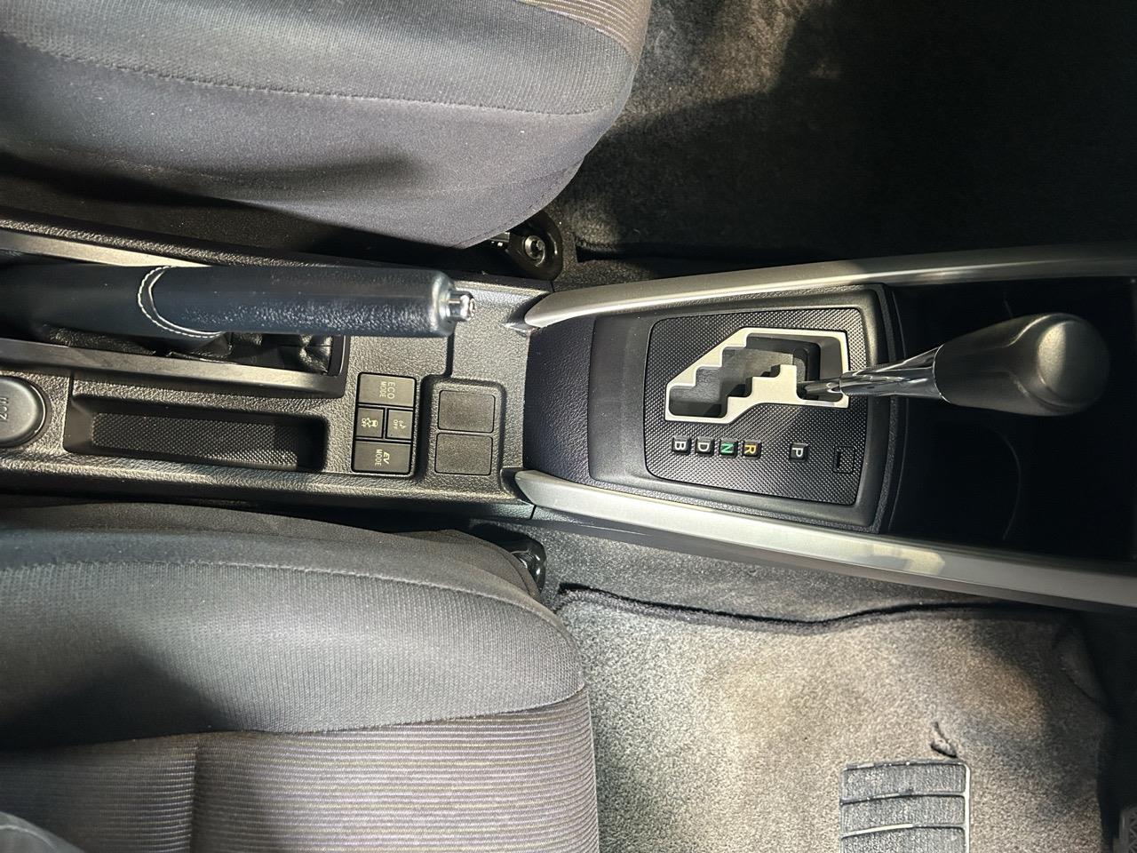 2014 Toyota Corolla Fielder Hybrid Station Wagon GREAT SPACE AND GREAT FUEL EFFICIENCY