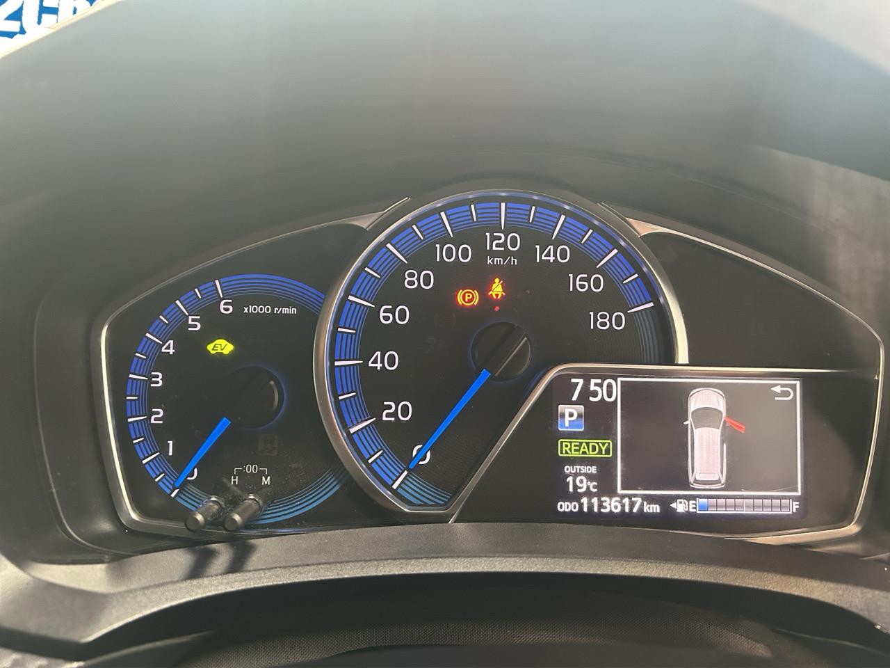 2014 Toyota Corolla Fielder Hybrid Station Wagon GREAT SPACE AND GREAT FUEL EFFICIENCY