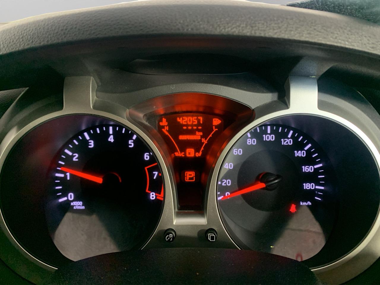 2014 Nissan Juke  RV/SUV LOW KMS + PUSH BUTTON START + AUTO LIGHTS 