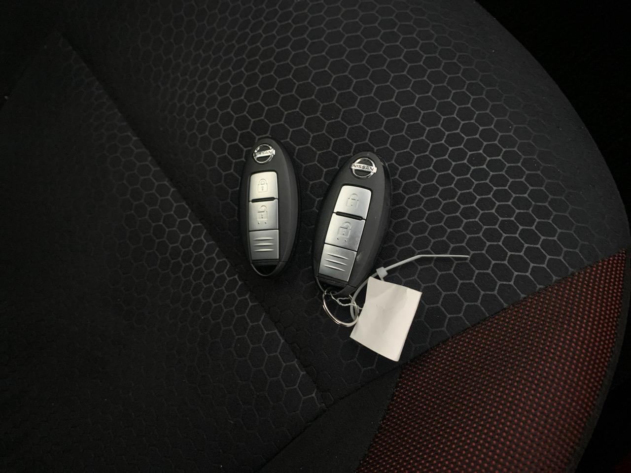 2014 Nissan Juke  RV/SUV LOW KMS + PUSH BUTTON START + AUTO LIGHTS 