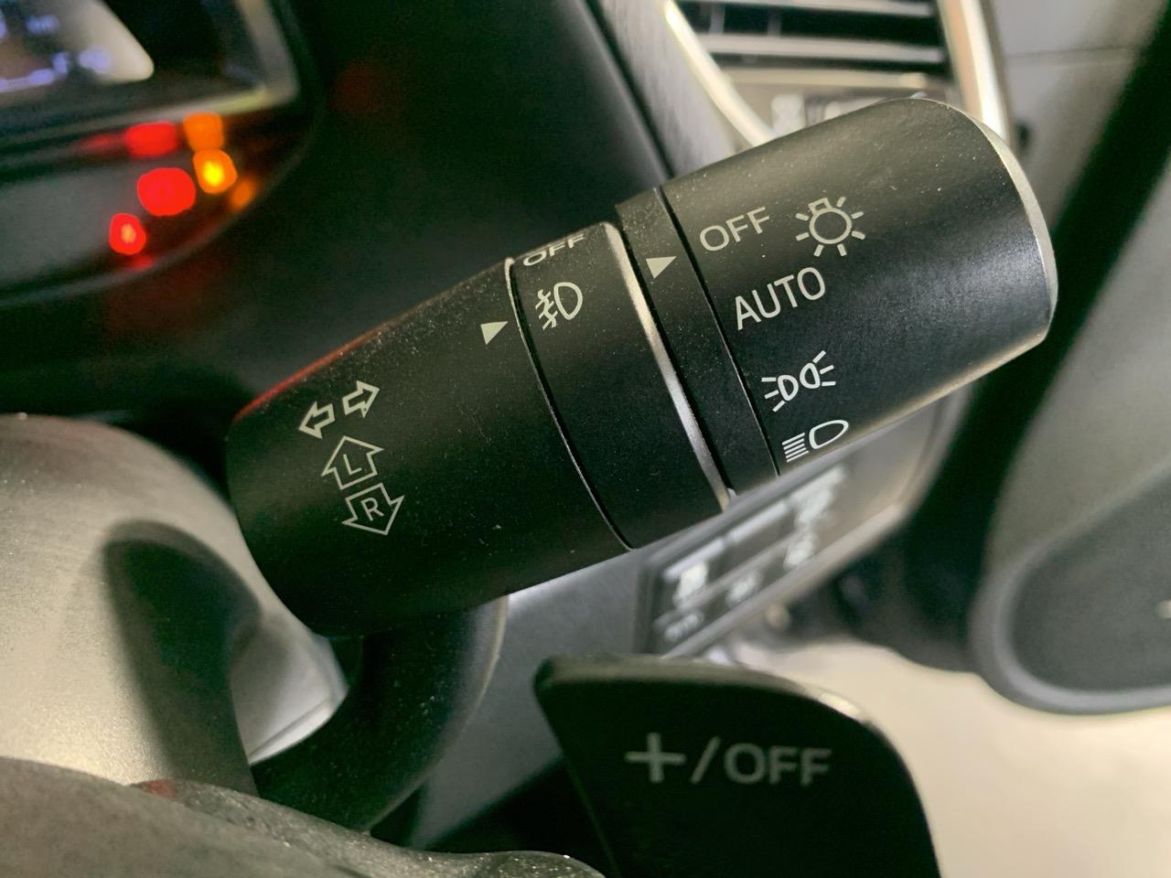 2014 Mazda Axela 3 2.0L Sport Late Shape Hatchback CRUISE CONTROL + PUSH BUTTON START + REVERSING CAMERA