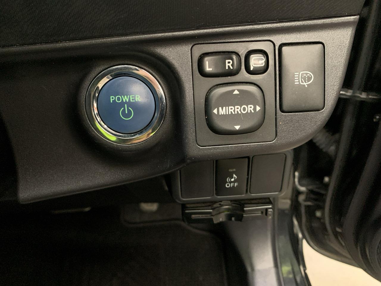 2013 Toyota Aqua S Hatchback MAG WHEELS + PUSH BUTTON START + AUTO LIGHTS