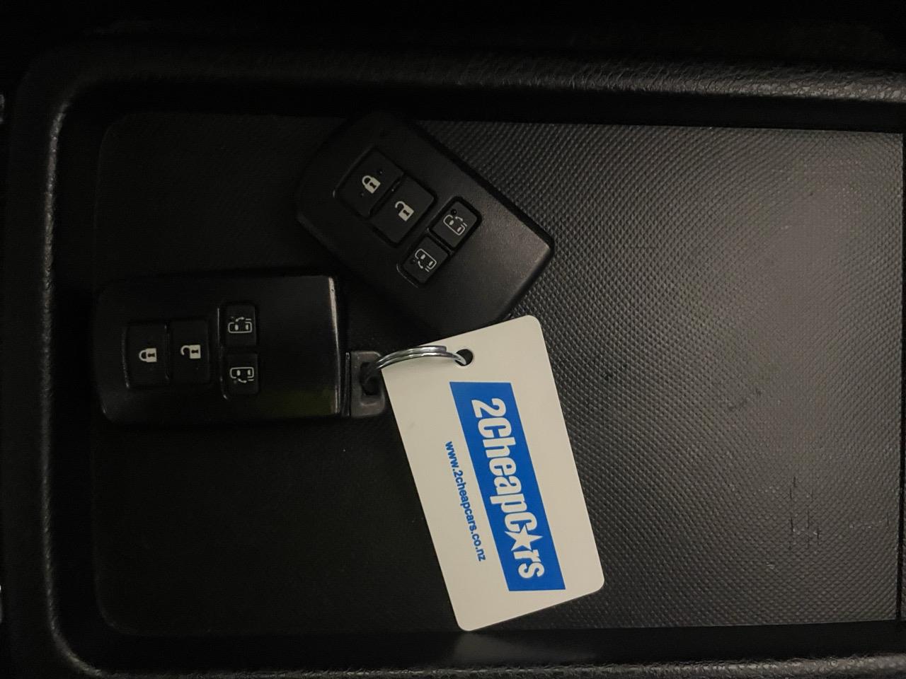 2015 Toyota Voxy HYBRID V People Mover ELECTRIC SLIDING DOORS + REVERSING CAMERA