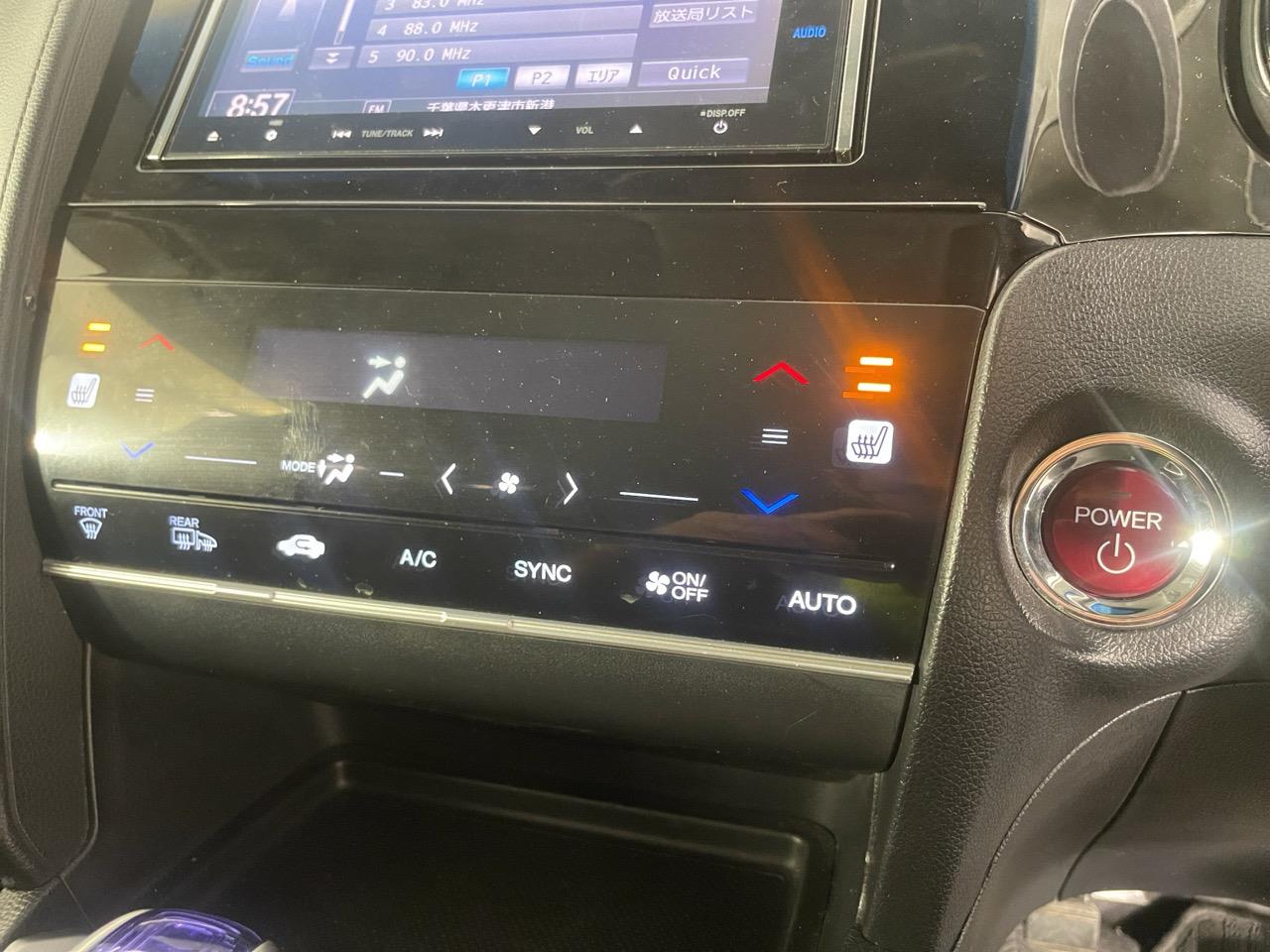 2015 Honda Fit Jazz Hybrid New Shape Station Wagon REVERSING CAMERA + PUSH START + PADDLE SHIFT