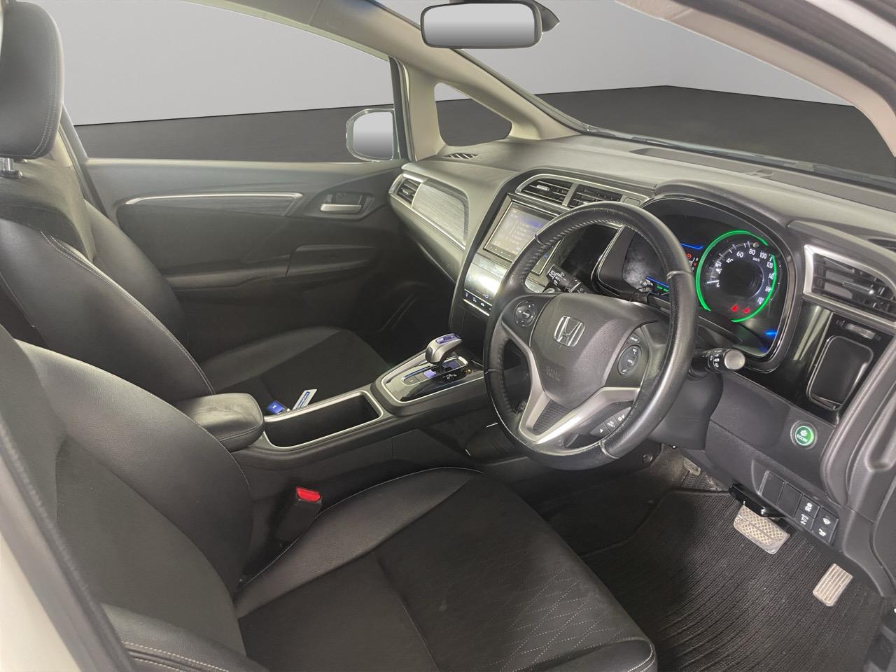 2015 Honda Fit Jazz Hybrid New Shape Station Wagon REVERSING CAMERA + PUSH START + PADDLE SHIFT