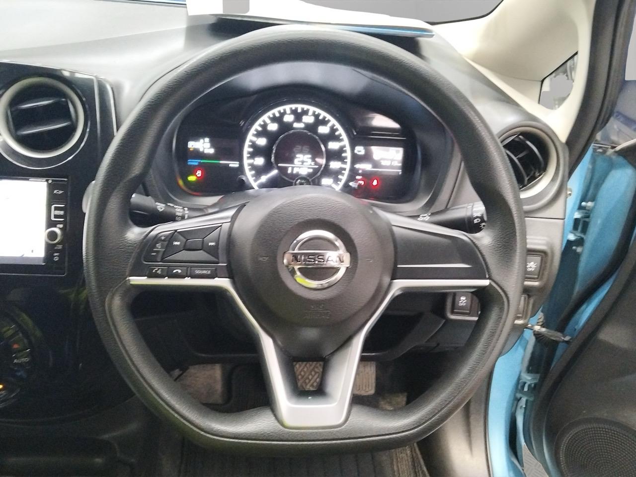 2016 Nissan Note e-power Hatchback PUSH BUTTON START + AUTO LIGHTS + REVERSING CAMERA