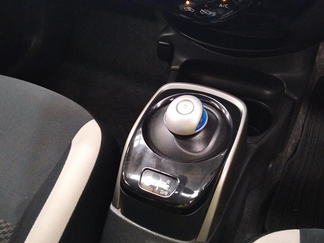 2016 Nissan Note e-power Hatchback PUSH BUTTON START + AUTO LIGHTS + REVERSING CAMERA