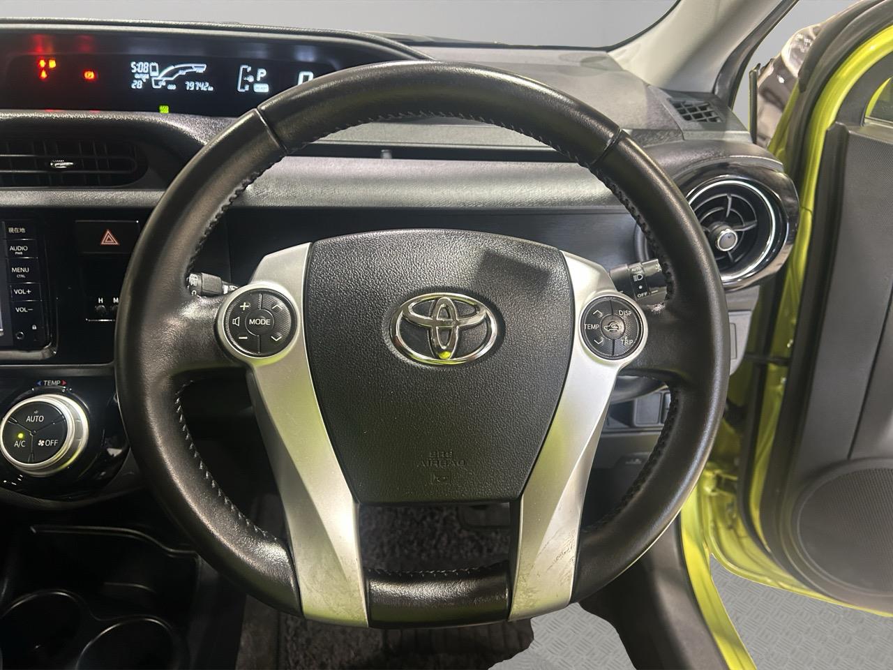 2016 Toyota Aqua X-URBAN Hatchback PUSH BUTTON START + AUTO LIGHTS + REVERSING CAMERA