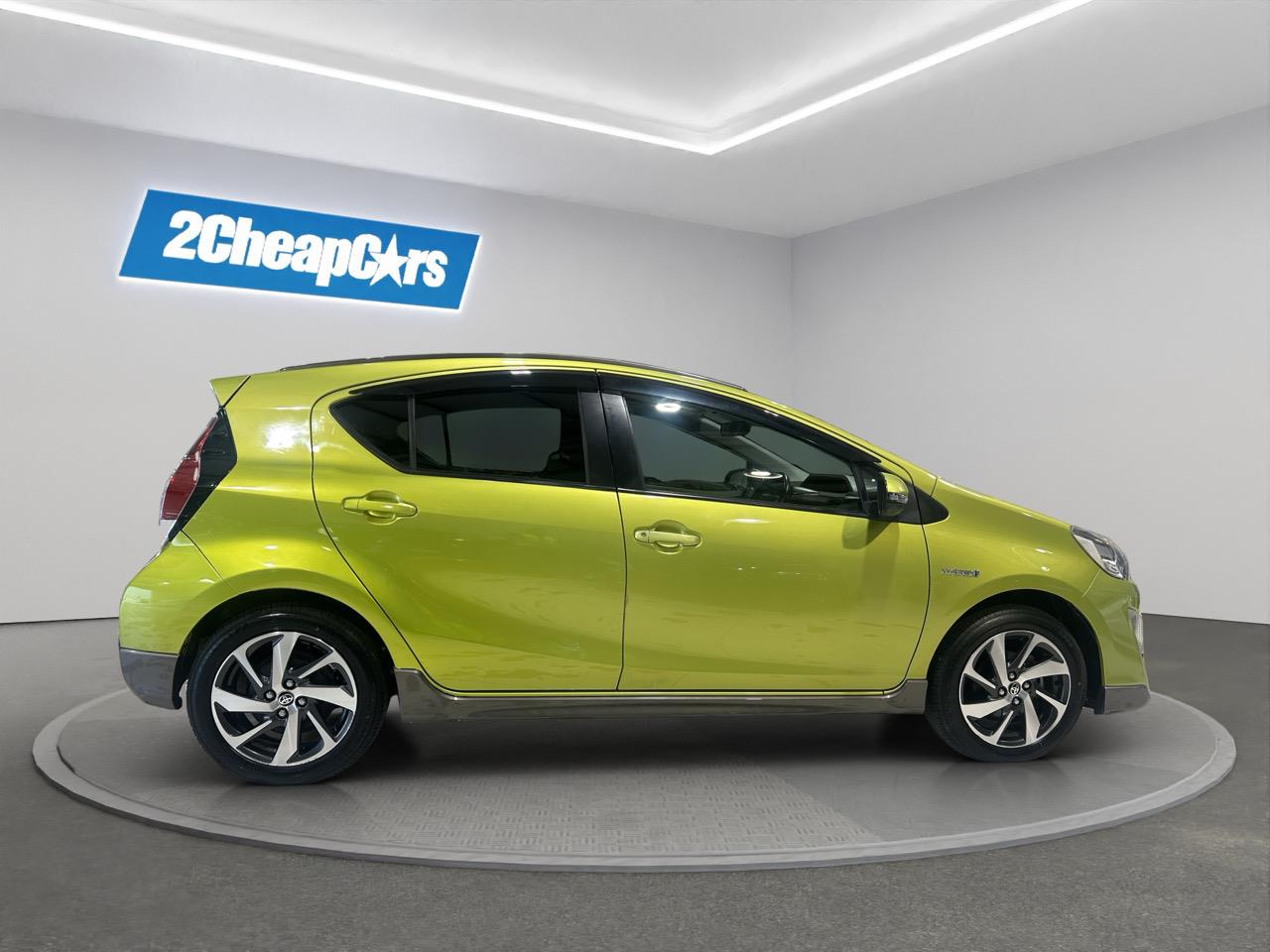 2016 Toyota Aqua X-URBAN Hatchback PUSH BUTTON START + AUTO LIGHTS + REVERSING CAMERA