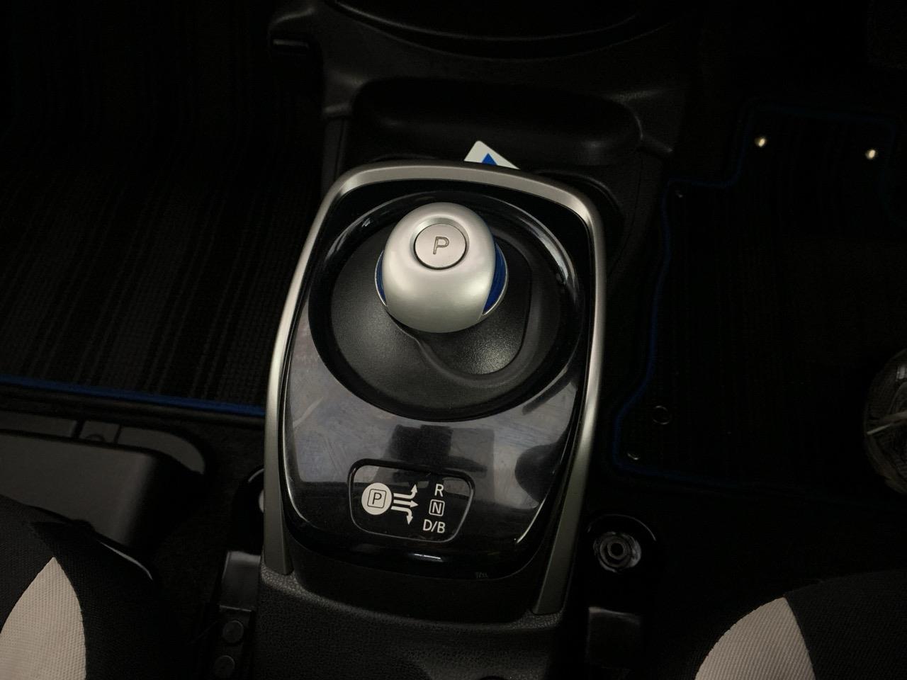 2016 Nissan Note e-power Hatchback LOW KMS + REVERSING CAMERA + PUSH BUTTON START