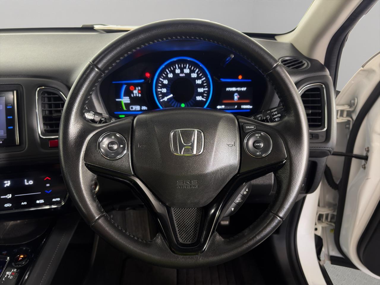 2014 Honda Vezel HYBIRID X RV/SUV CRUISE CONTROL + REVERSING CAMERA + AUTO LIGHTS