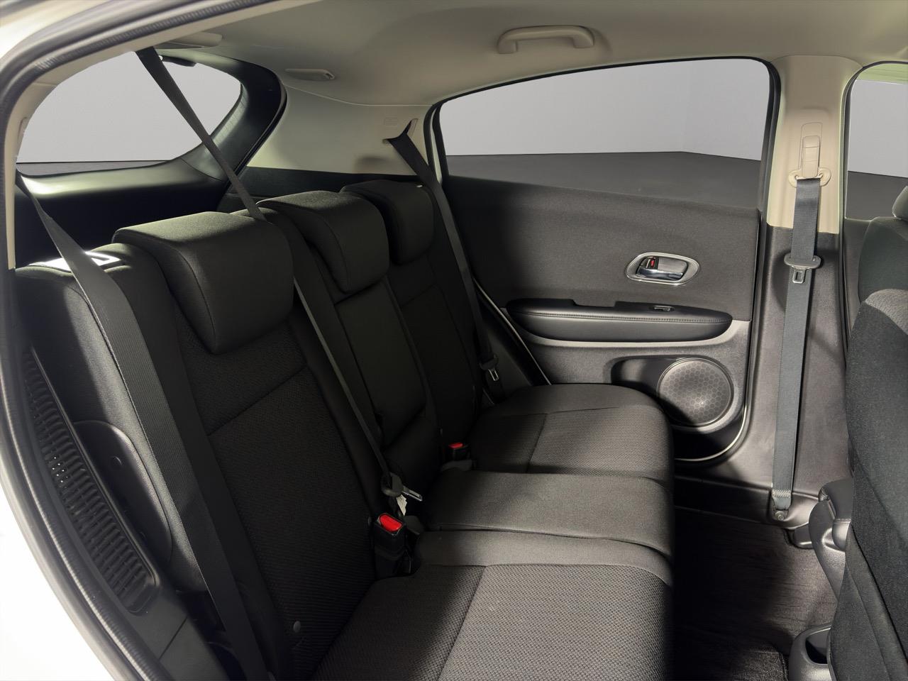 2014 Honda Vezel HYBIRID X RV/SUV CRUISE CONTROL + REVERSING CAMERA + AUTO LIGHTS