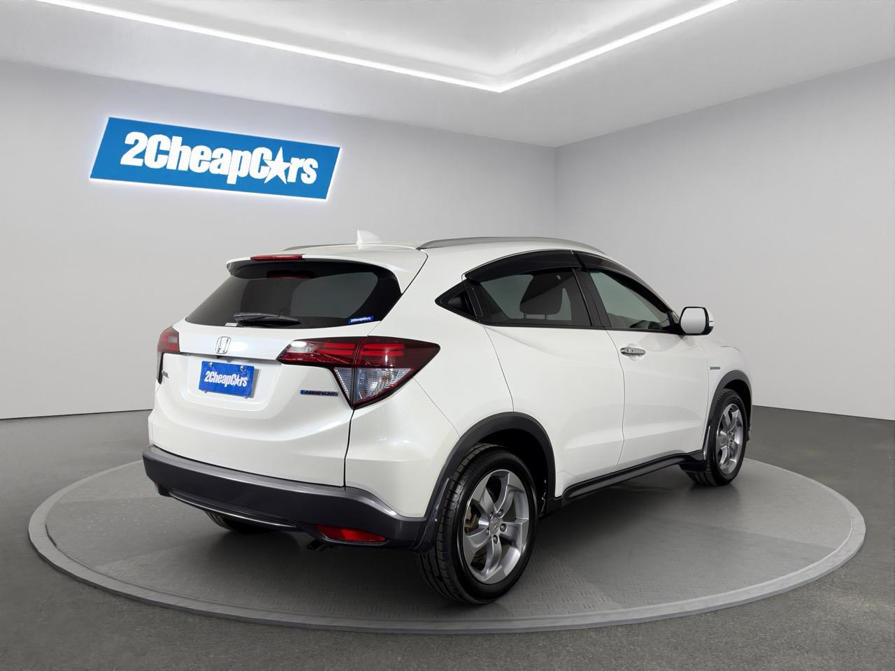 2014 Honda Vezel HYBIRID X RV/SUV CRUISE CONTROL + REVERSING CAMERA + AUTO LIGHTS