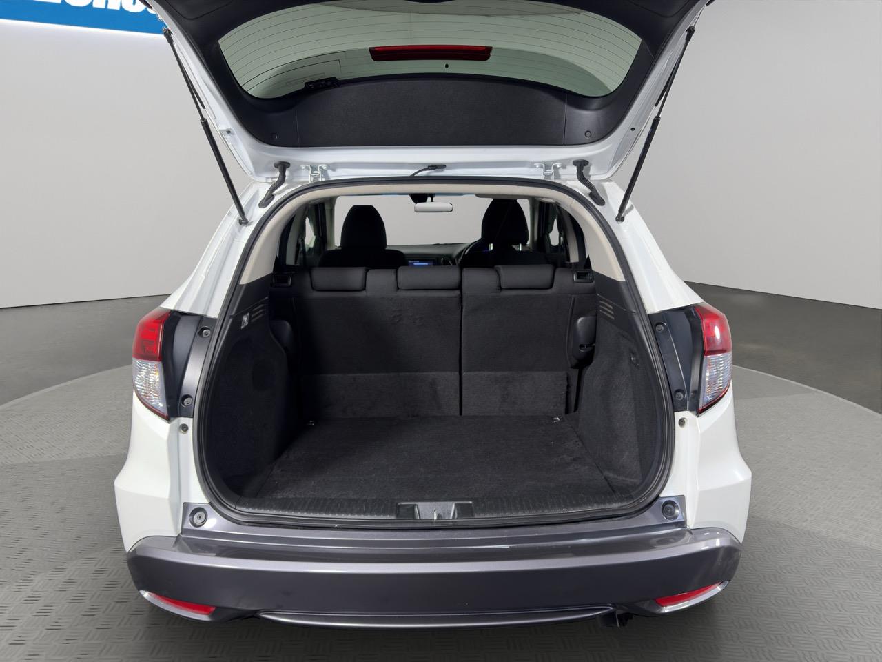 2014 Honda Vezel HYBIRID X RV/SUV CRUISE CONTROL + REVERSING CAMERA + AUTO LIGHTS