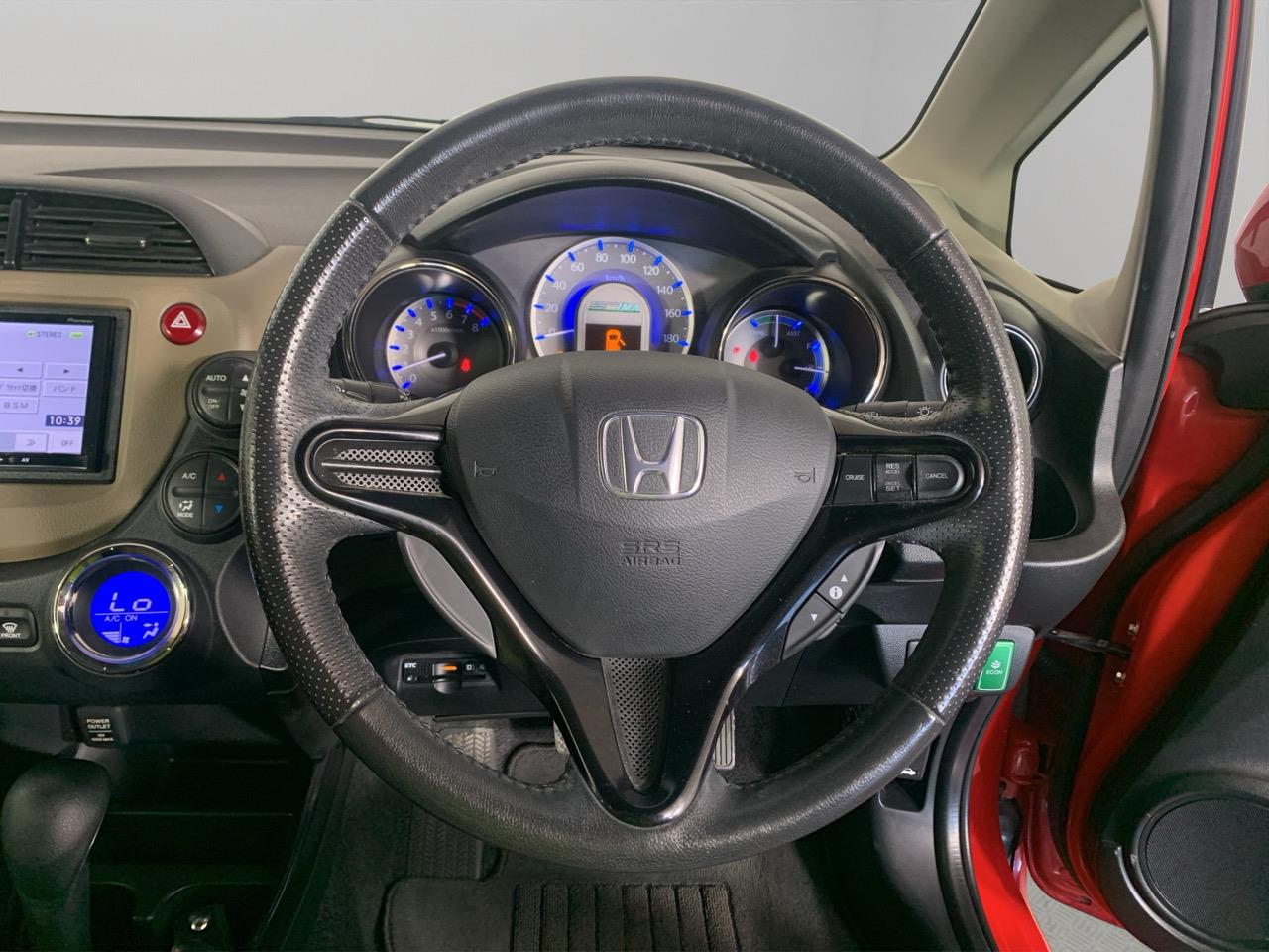 2013 Honda Fit SHUTTLE HYBRID Station Wagon AUTO LIGHTS + KEYLESS ENTRY + GREAT SPACE