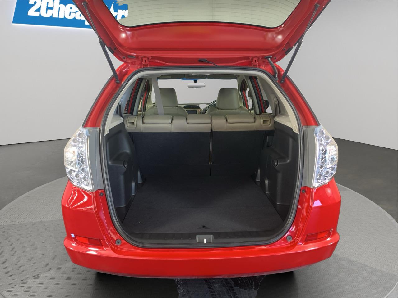 2013 Honda Fit SHUTTLE HYBRID Station Wagon AUTO LIGHTS + KEYLESS ENTRY + GREAT SPACE