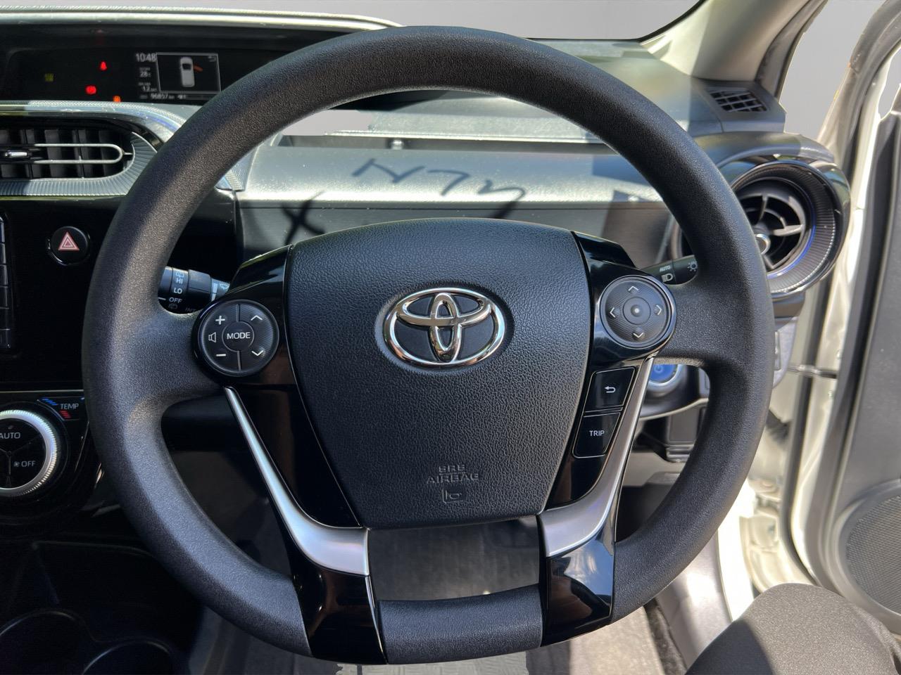 2017 Toyota Aqua New Shape G Hatchback PUSH BUTTON START + AUTO LIGHTS + REVERSING CAMERA