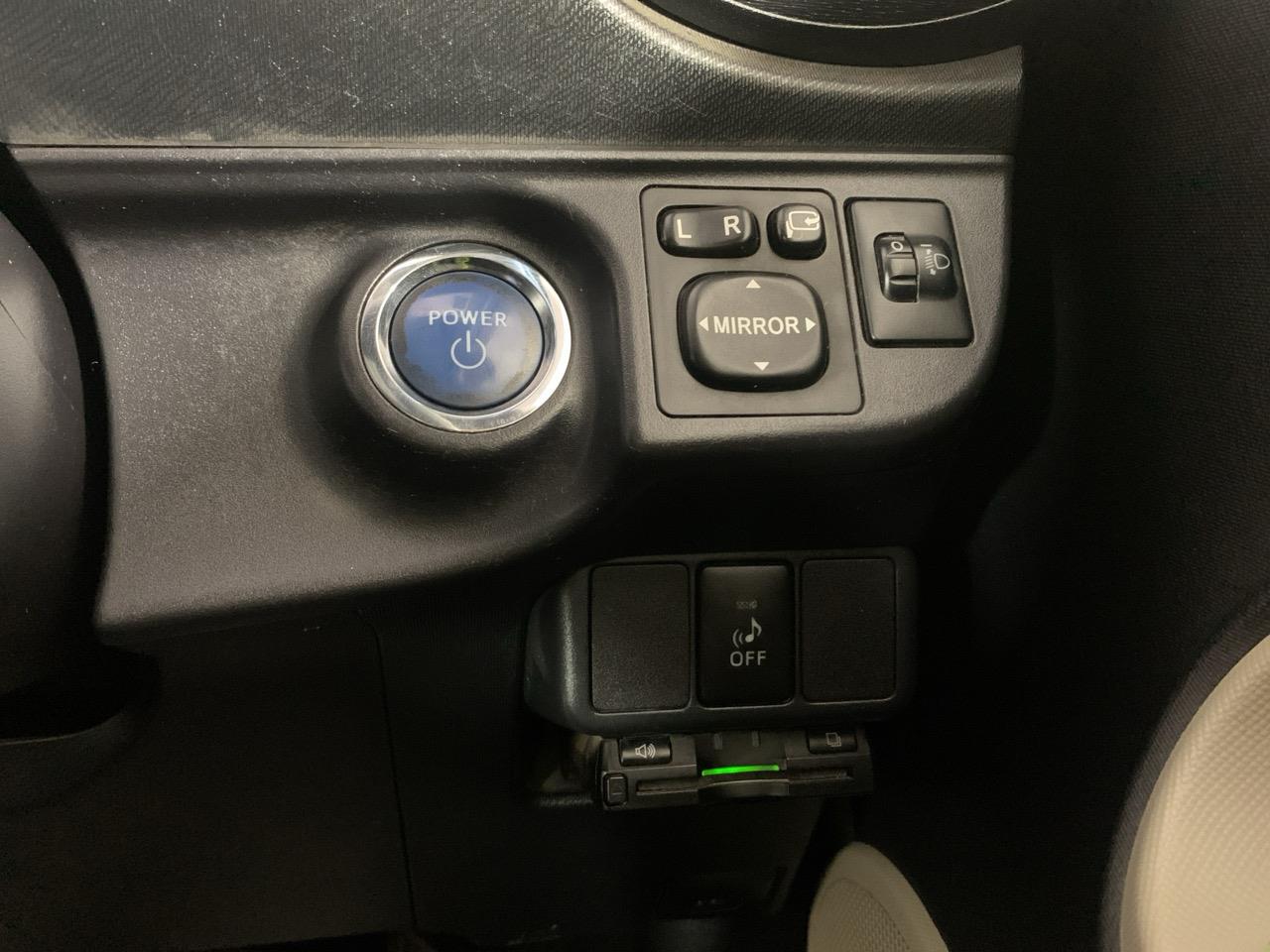 2013 Toyota Aqua G Hatchback REVESING CAMERA + AUTO LIGHTS + PUSH START