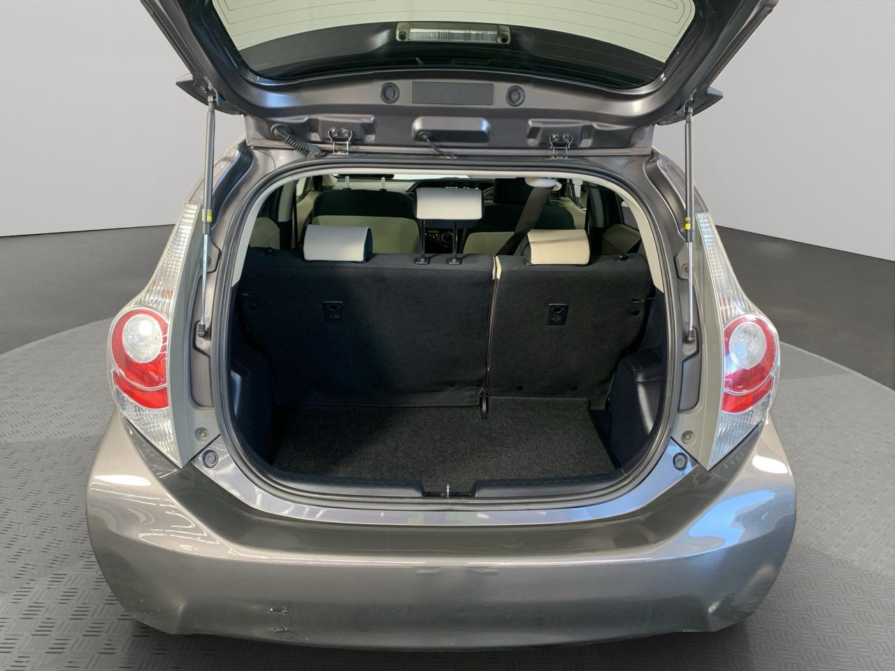 2013 Toyota Aqua G Hatchback REVESING CAMERA + AUTO LIGHTS + PUSH START