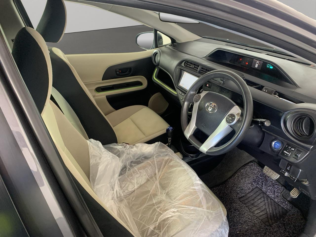 2013 Toyota Aqua G Hatchback REVESING CAMERA + AUTO LIGHTS + PUSH START