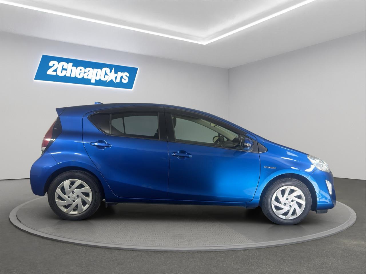 2015 Toyota Aqua Facelift Model S Hatchback REVERSING CAMERA + AUTO LIGHTS + PUSH BUTTON START