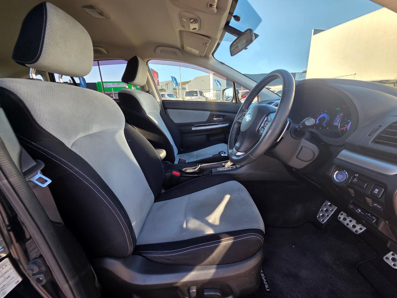 2014 Subaru XV HYBRID 2.0 L EYESIGHT AWD Hatchback AWD + CRUISE CONTROL + PADDLE SHIFT