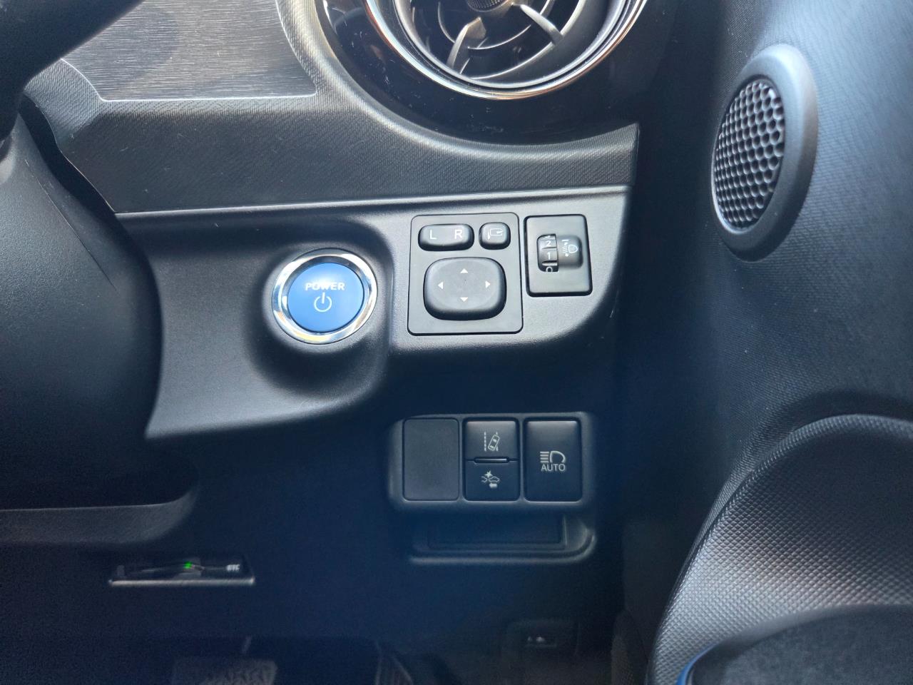 2016 Toyota Aqua Facelift Model S Hatchback LOW KM + SMART KEY + REVERSING CAMERA