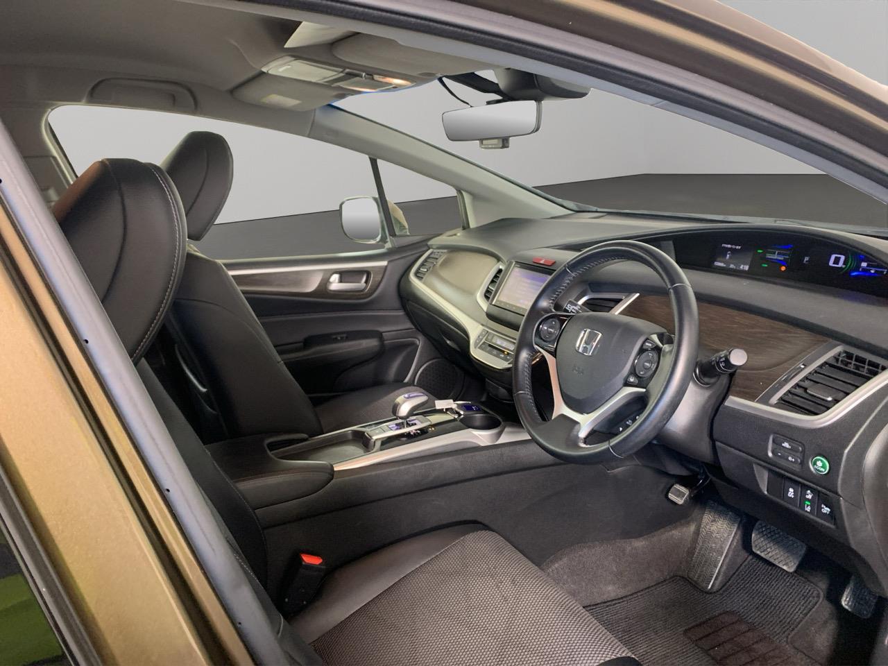 2015 Honda JADE Honda Sensing Hybrid People Mover REVESING CAMERA + CRUISE CONTROL + HONDA SENSING